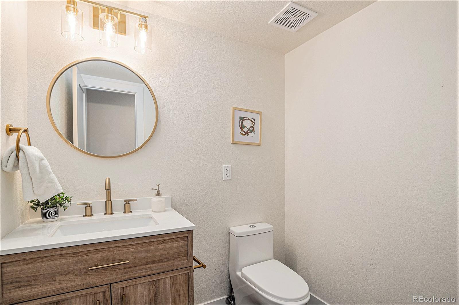 5720 Caley Avenue, Centennial, CO 80111, 4 Bedrooms Bedrooms, ,3 BathroomsBathrooms,Residential,For Sale,Caley,REC9090182