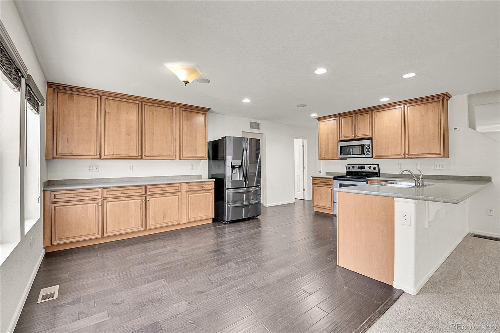 3445 Dinosaur, Castle Rock, CO 80109, 3 Bedrooms Bedrooms, ,3 BathroomsBathrooms,Residential,For Sale,Dinosaur,REC5259177