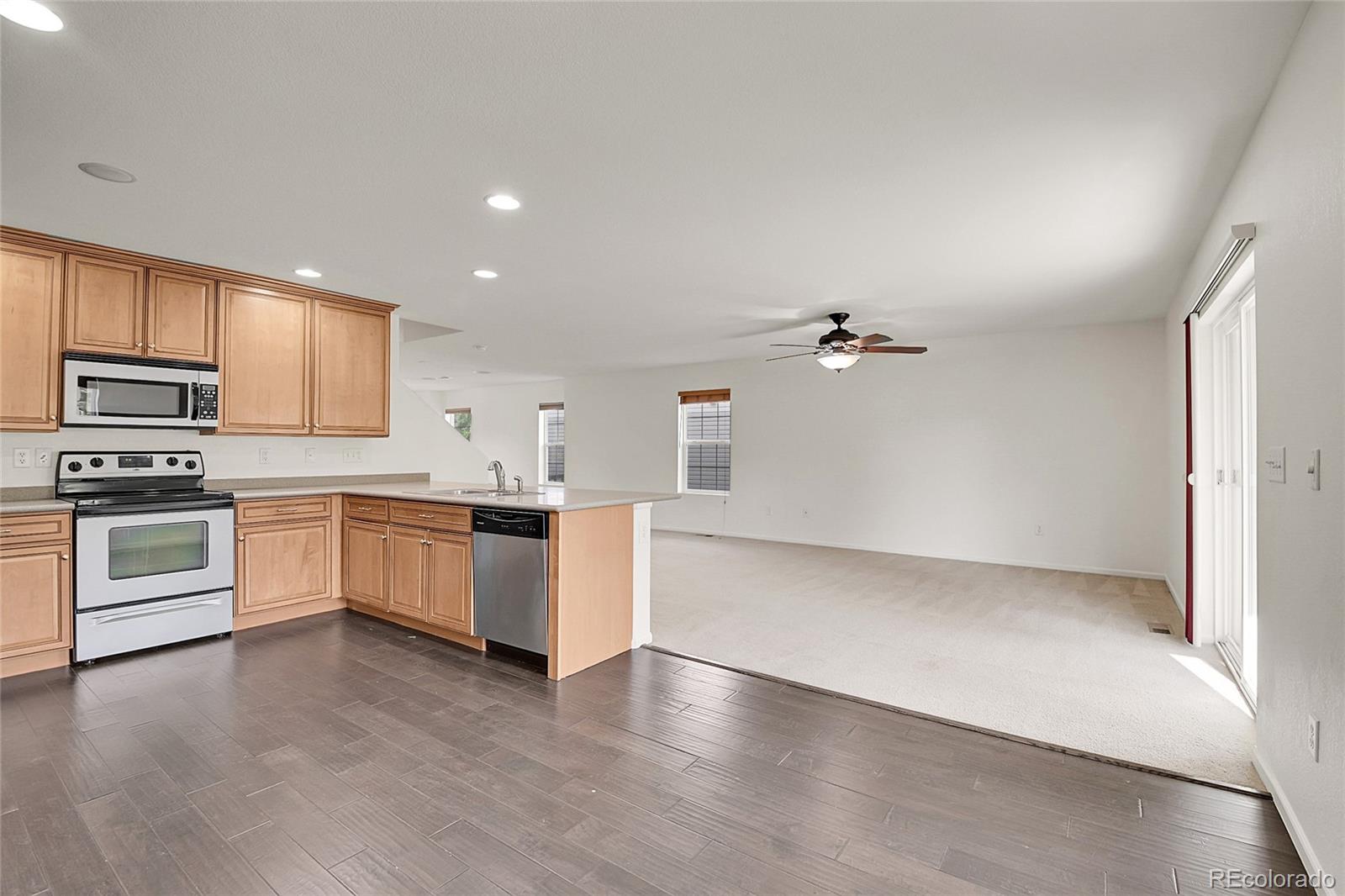 3445 Dinosaur, Castle Rock, CO 80109, 3 Bedrooms Bedrooms, ,3 BathroomsBathrooms,Residential,For Sale,Dinosaur,REC5259177
