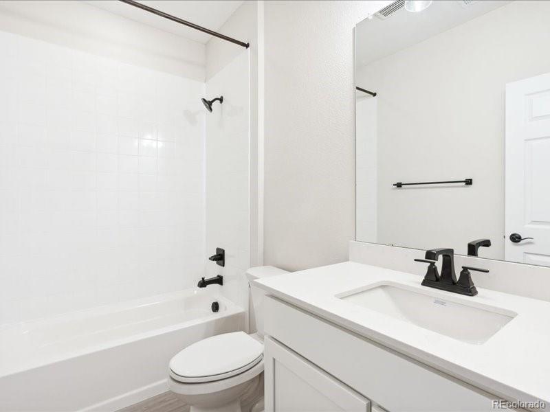 7345 Waterloo Way, Aurora, CO 80016, 5 Bedrooms Bedrooms, ,5 BathroomsBathrooms,Residential,For Sale,Waterloo,REC6256116