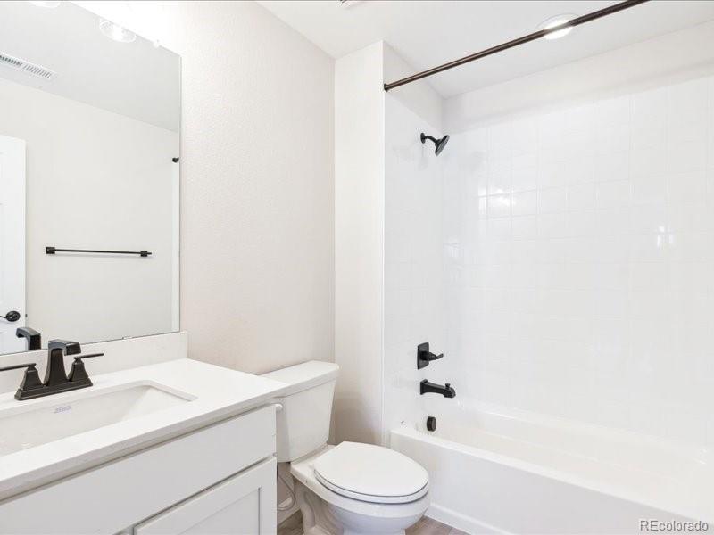 7345 Waterloo Way, Aurora, CO 80016, 5 Bedrooms Bedrooms, ,5 BathroomsBathrooms,Residential,For Sale,Waterloo,REC6256116