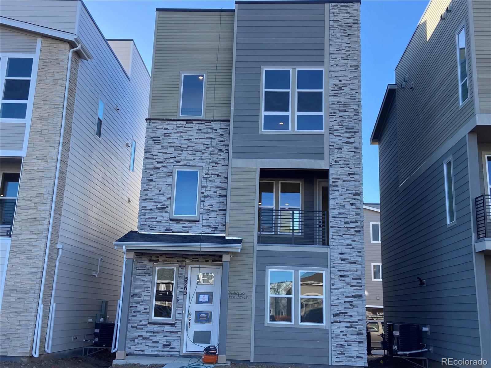 5265 Queen Court, Arvada, CO 80002, 3 Bedrooms Bedrooms, ,3 BathroomsBathrooms,Residential,For Sale,Queen,REC6291336