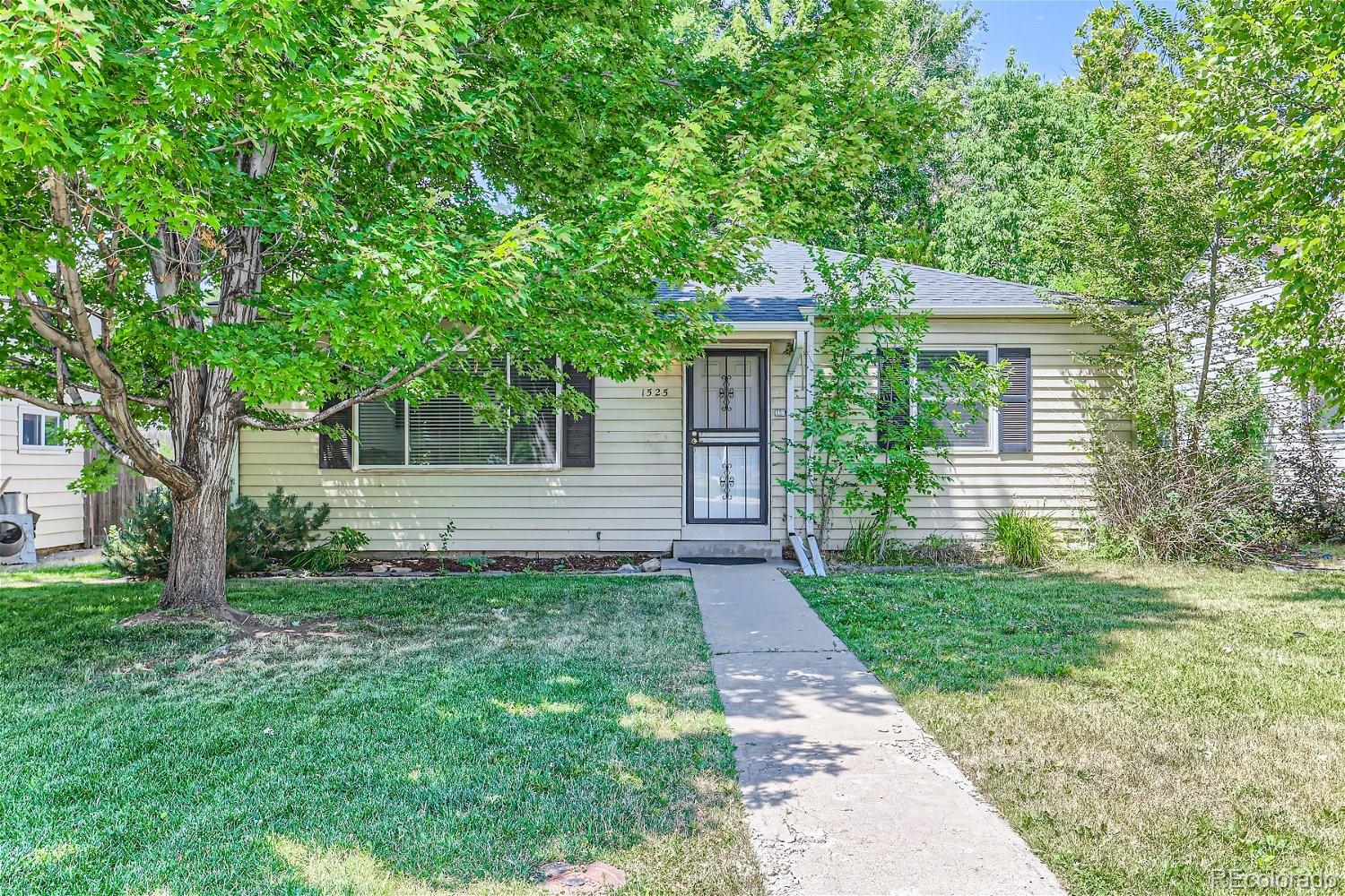 1525 S Bellaire Street, Denver, CO 80222, 3 Bedrooms Bedrooms, ,2 BathroomsBathrooms,Residential,For Sale,Bellaire,REC6008868