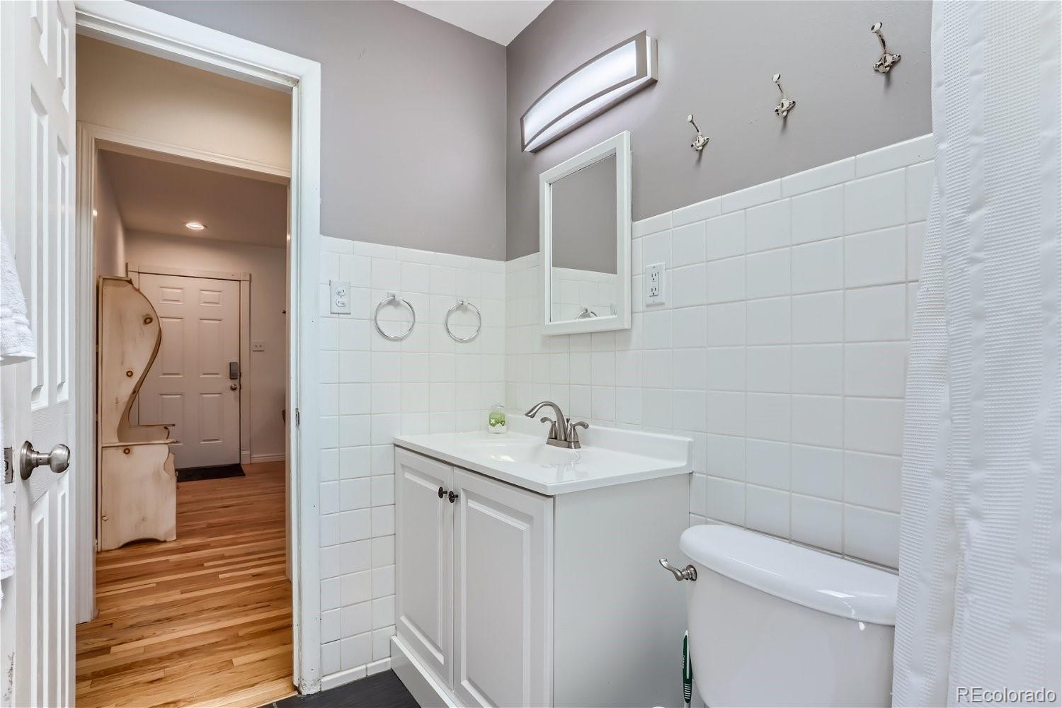 1525 S Bellaire Street, Denver, CO 80222, 3 Bedrooms Bedrooms, ,2 BathroomsBathrooms,Residential,For Sale,Bellaire,REC6008868