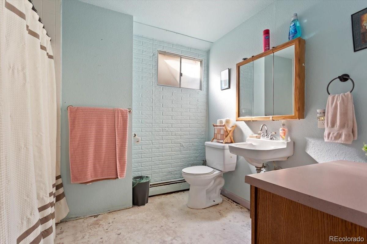 1801-1803 Antero Drive, Longmont, CO 80504, 8 Bedrooms Bedrooms, ,4 BathroomsBathrooms,Income,For Sale,Antero,REC5359981