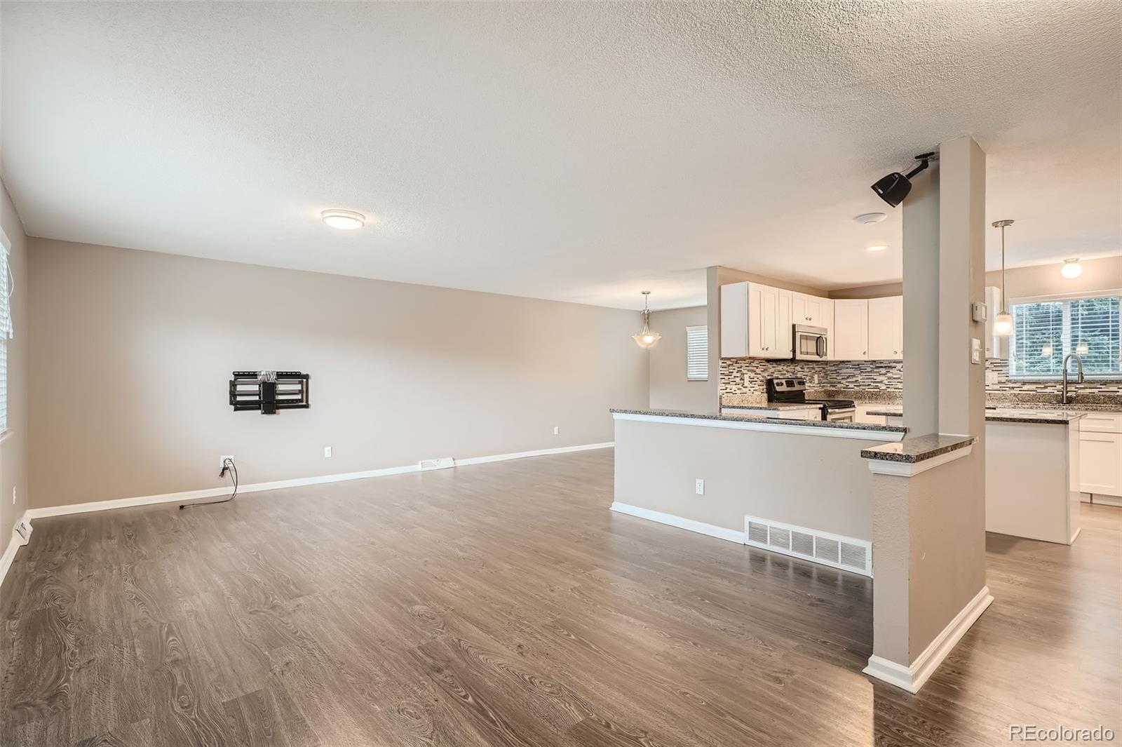 9014 Harvard Drive, Lakewood, CO 80227, 4 Bedrooms Bedrooms, ,3 BathroomsBathrooms,Residential,For Sale,Harvard,REC9967013