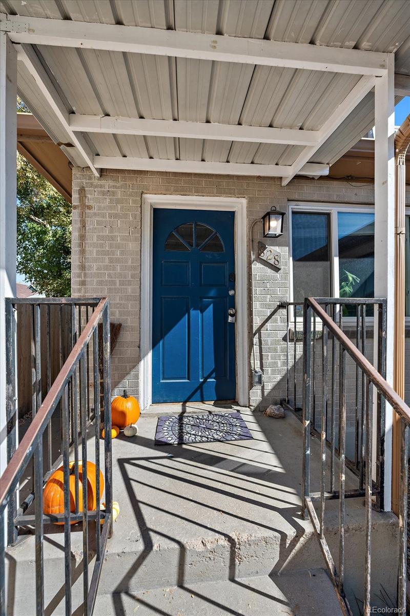 828 Mariposa Street, Denver, CO 80204, 4 Bedrooms Bedrooms, ,2 BathroomsBathrooms,Residential,For Sale,Mariposa,REC9008606
