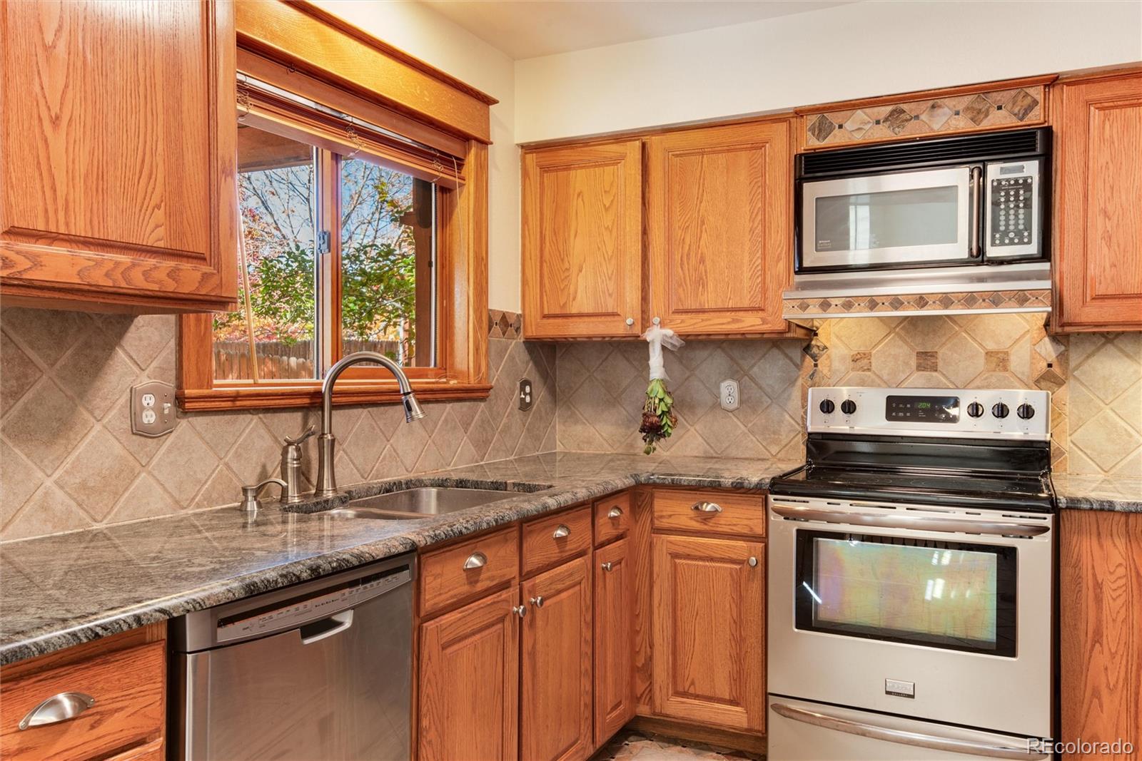 6731 S Newcombe Way, Littleton, CO 80127, 4 Bedrooms Bedrooms, ,4 BathroomsBathrooms,Residential,For Sale,Newcombe,REC5938238