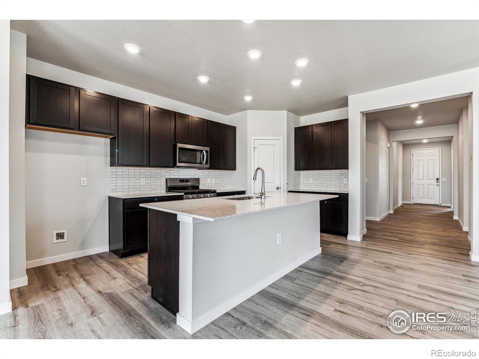 888 Hummocky Way, Windsor, CO 80550, 3 Bedrooms Bedrooms, ,2 BathroomsBathrooms,Residential,For Sale,Hummocky,RECIR1021300