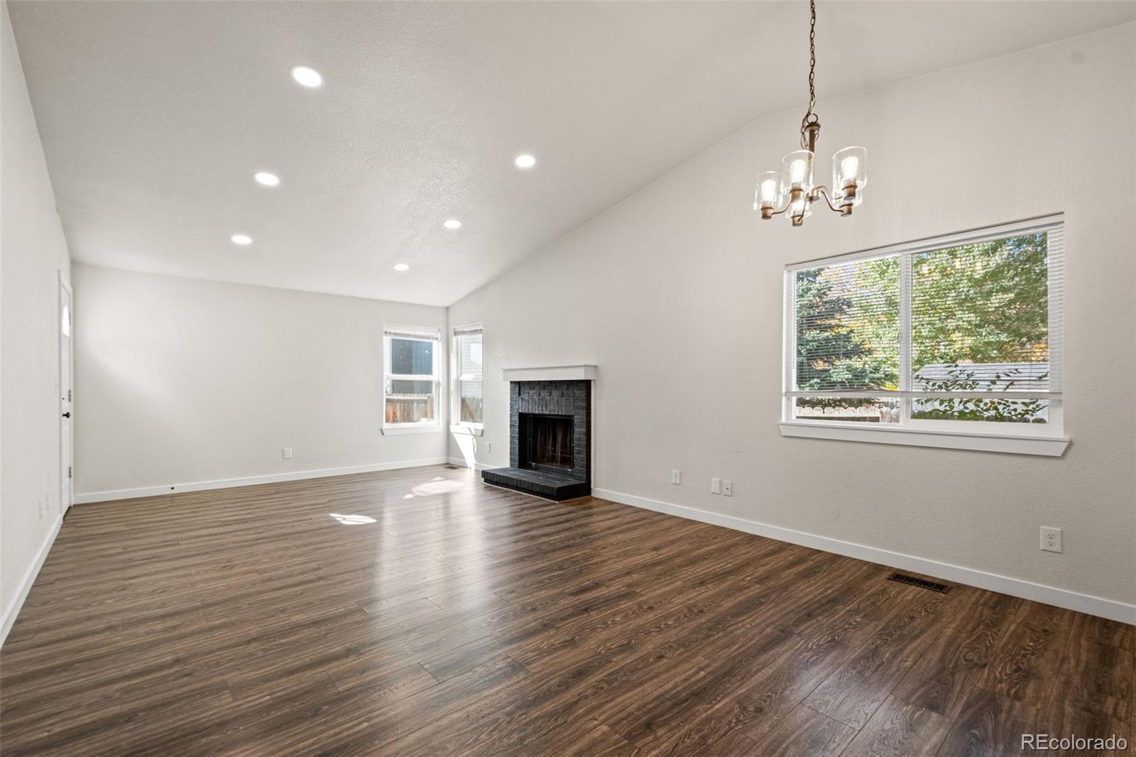 1543 Feltham Place, Longmont, CO 80501, 4 Bedrooms Bedrooms, ,2 BathroomsBathrooms,Residential,For Sale,Feltham,REC5810573