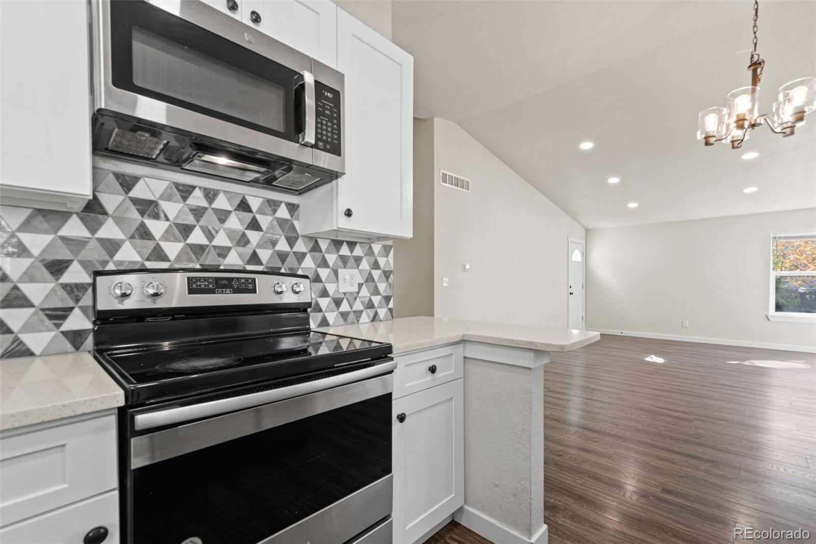 1543 Feltham Place, Longmont, CO 80501, 4 Bedrooms Bedrooms, ,2 BathroomsBathrooms,Residential,For Sale,Feltham,REC5810573