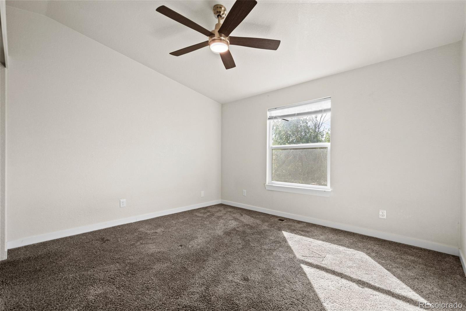 1543 Feltham Place, Longmont, CO 80501, 4 Bedrooms Bedrooms, ,2 BathroomsBathrooms,Residential,For Sale,Feltham,REC5810573