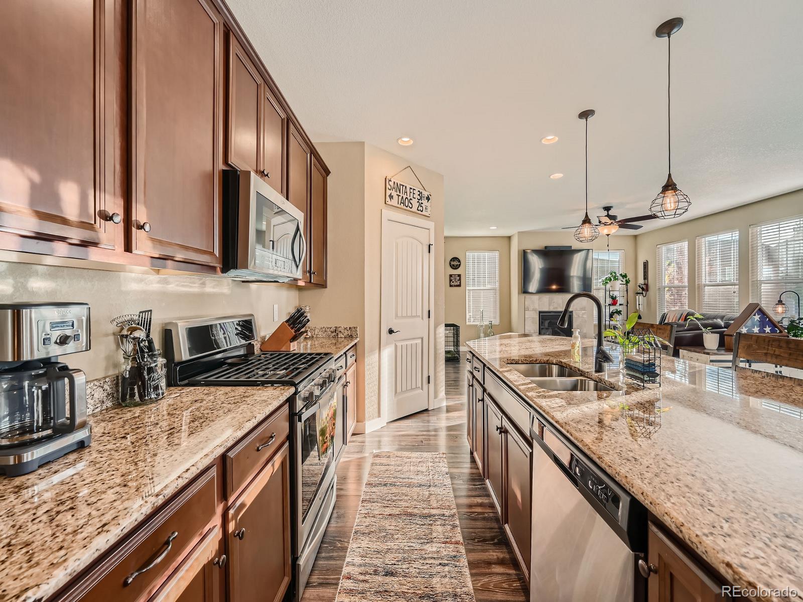 7763 Elk Street, Aurora, CO 80016, 3 Bedrooms Bedrooms, ,3 BathroomsBathrooms,Residential,For Sale,Elk,REC4906876