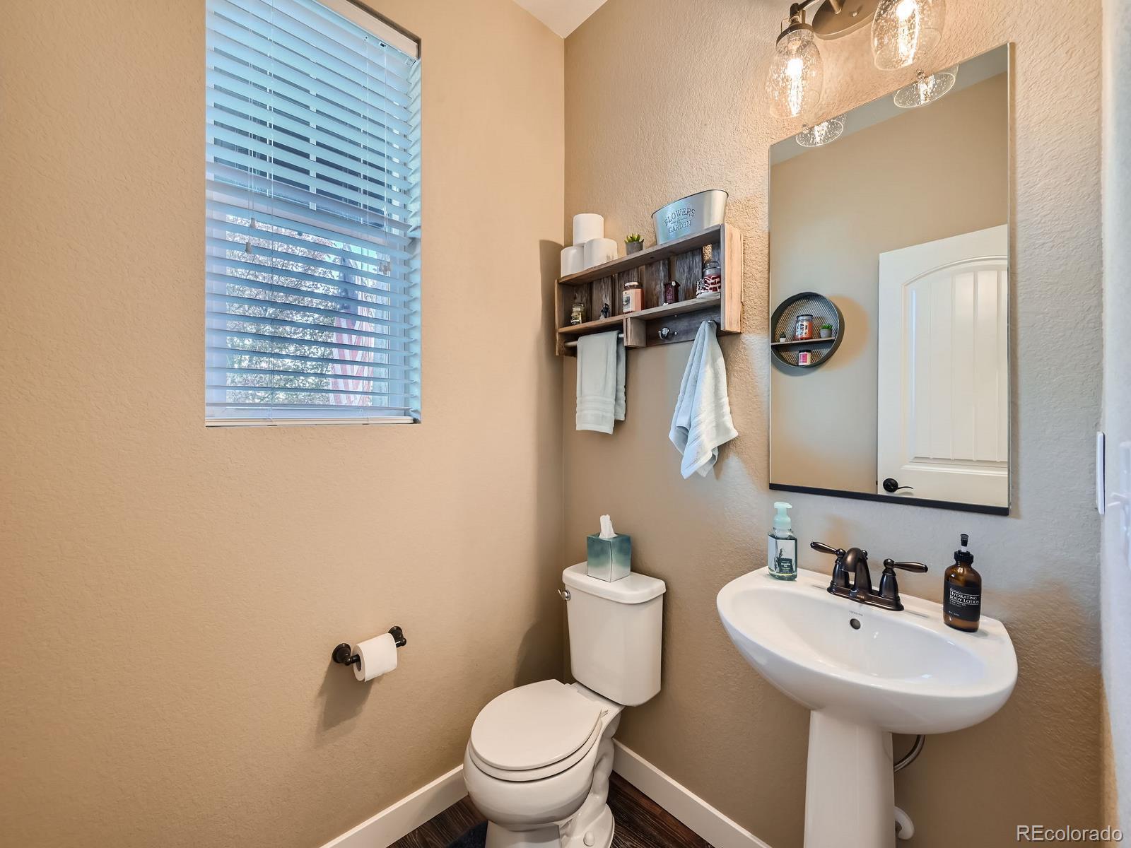 7763 Elk Street, Aurora, CO 80016, 3 Bedrooms Bedrooms, ,3 BathroomsBathrooms,Residential,For Sale,Elk,REC4906876