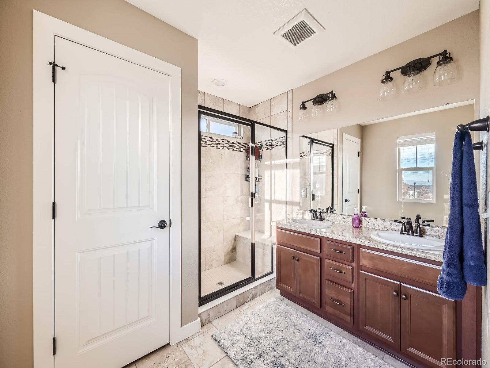 7763 Elk Street, Aurora, CO 80016, 3 Bedrooms Bedrooms, ,3 BathroomsBathrooms,Residential,For Sale,Elk,REC4906876