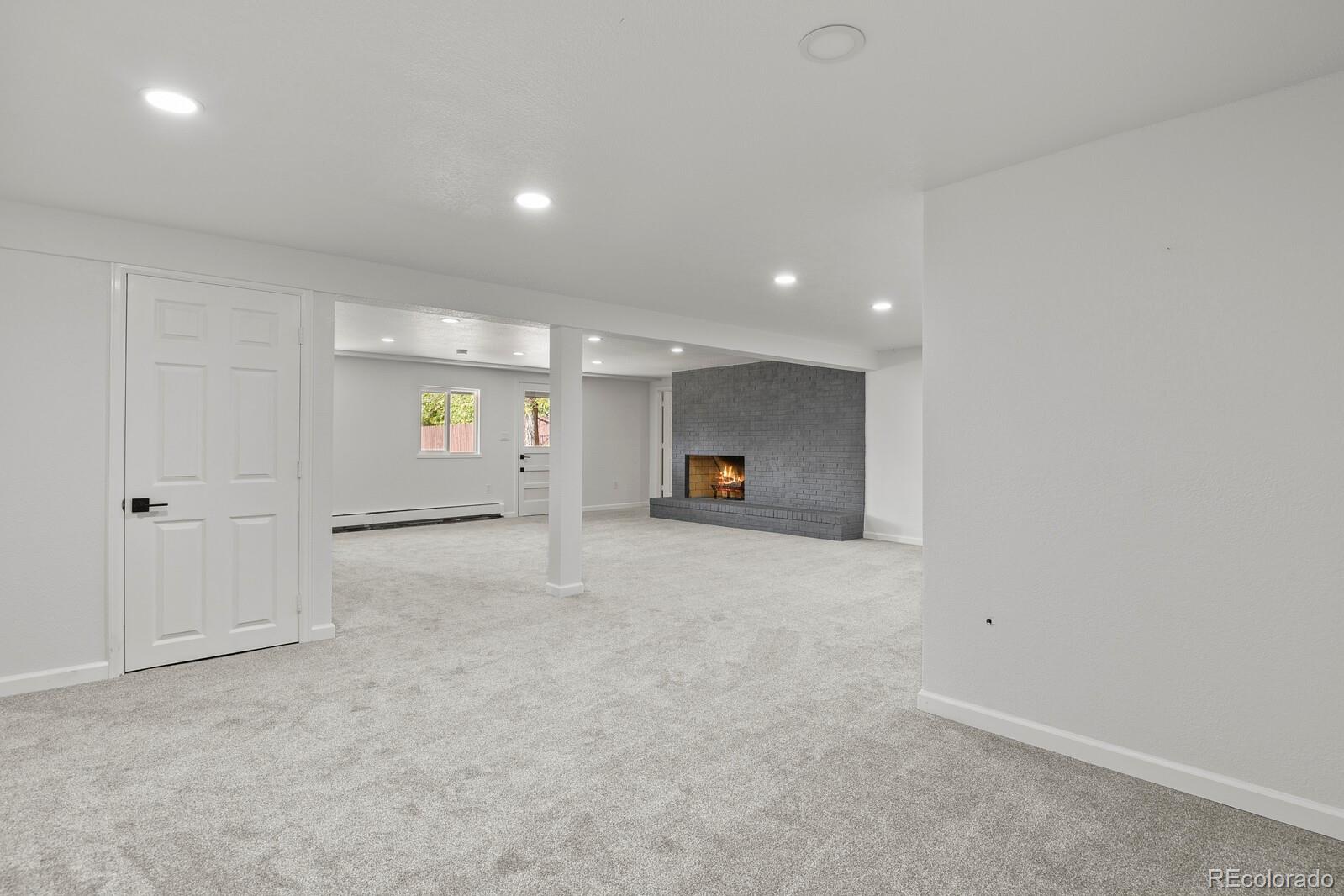 2501 Oakland Street, Aurora, CO 80014, 6 Bedrooms Bedrooms, ,4 BathroomsBathrooms,Residential,For Sale,Oakland,REC4972921