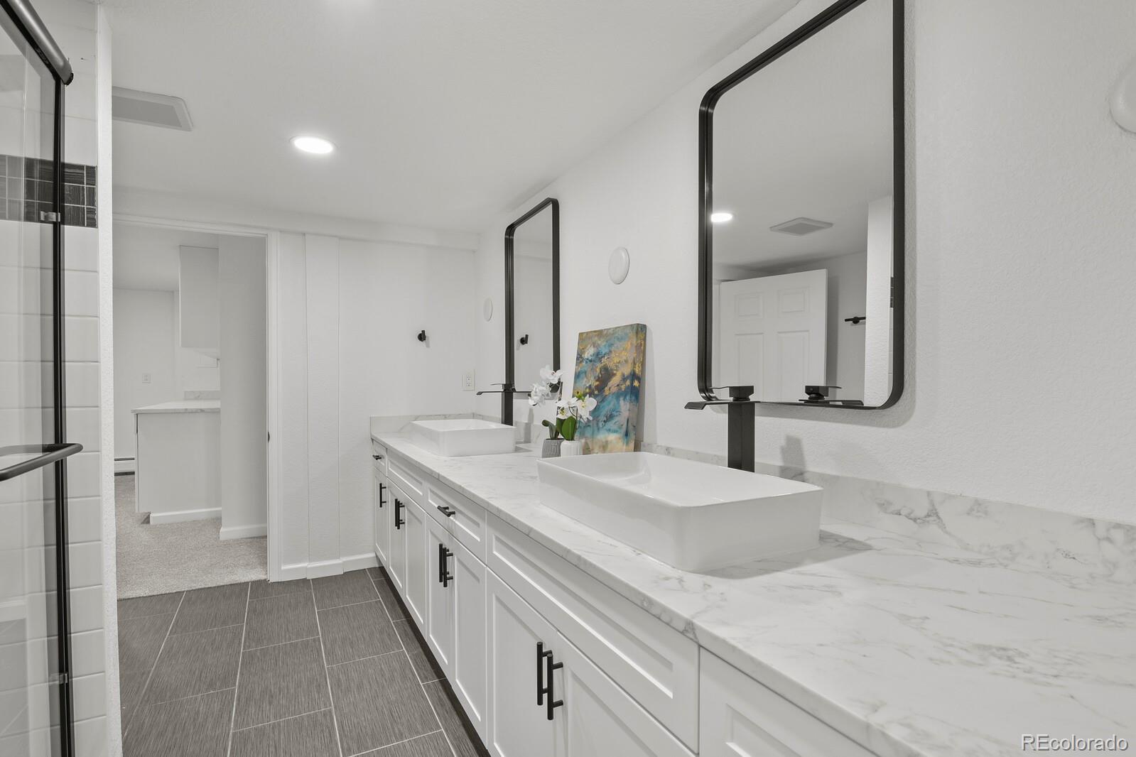 2501 Oakland Street, Aurora, CO 80014, 6 Bedrooms Bedrooms, ,4 BathroomsBathrooms,Residential,For Sale,Oakland,REC4972921