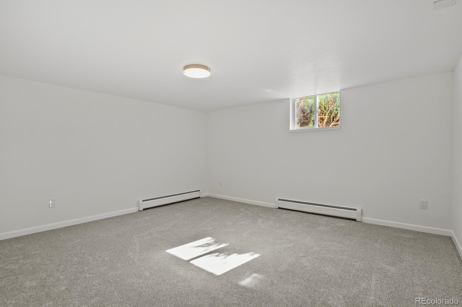 2501 Oakland Street, Aurora, CO 80014, 6 Bedrooms Bedrooms, ,4 BathroomsBathrooms,Residential,For Sale,Oakland,REC4972921