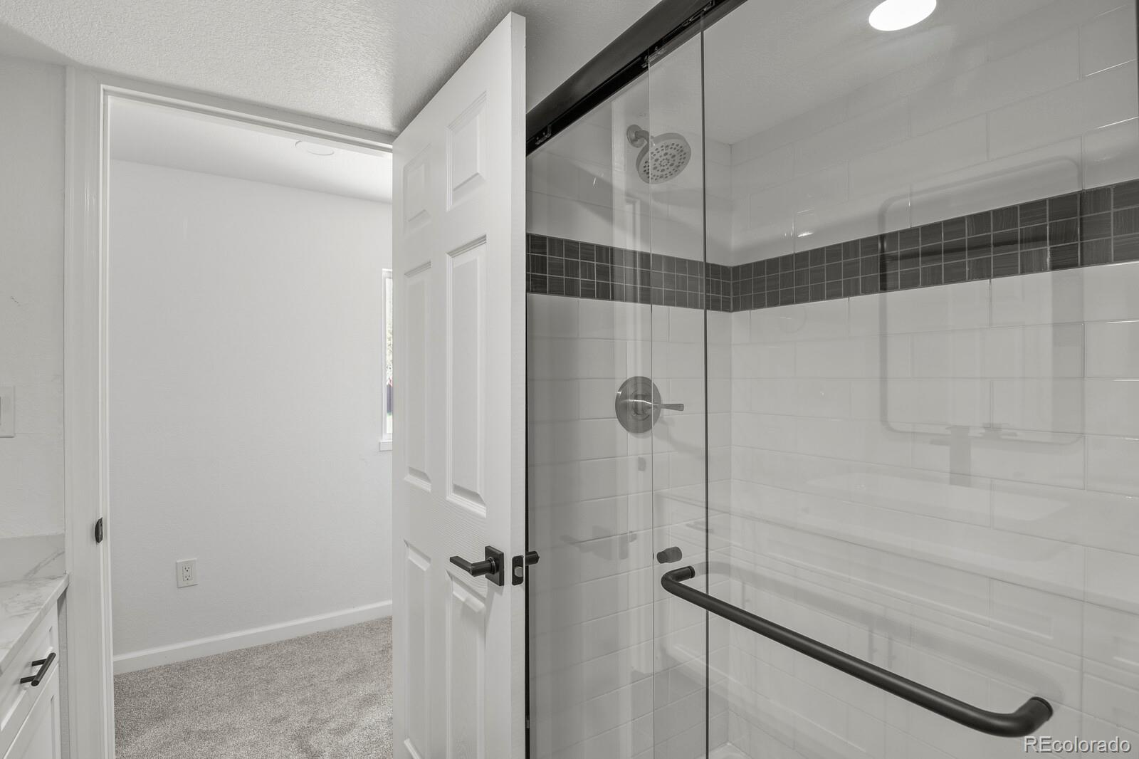 2501 Oakland Street, Aurora, CO 80014, 6 Bedrooms Bedrooms, ,4 BathroomsBathrooms,Residential,For Sale,Oakland,REC4972921