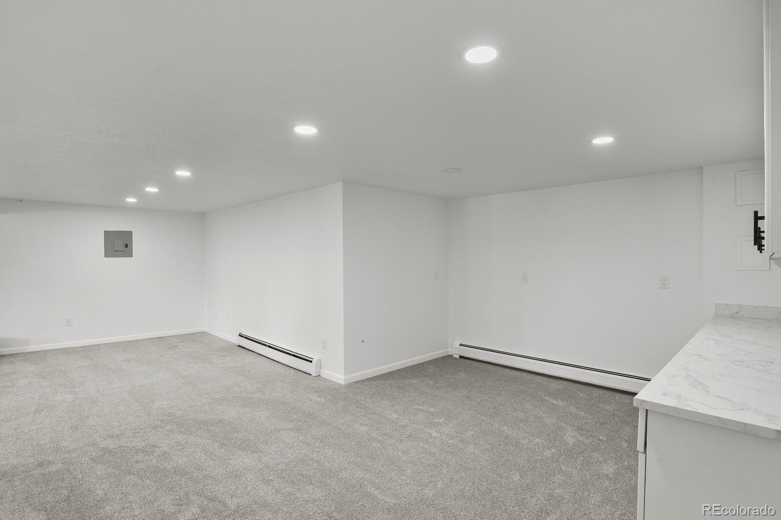 2501 Oakland Street, Aurora, CO 80014, 6 Bedrooms Bedrooms, ,4 BathroomsBathrooms,Residential,For Sale,Oakland,REC4972921