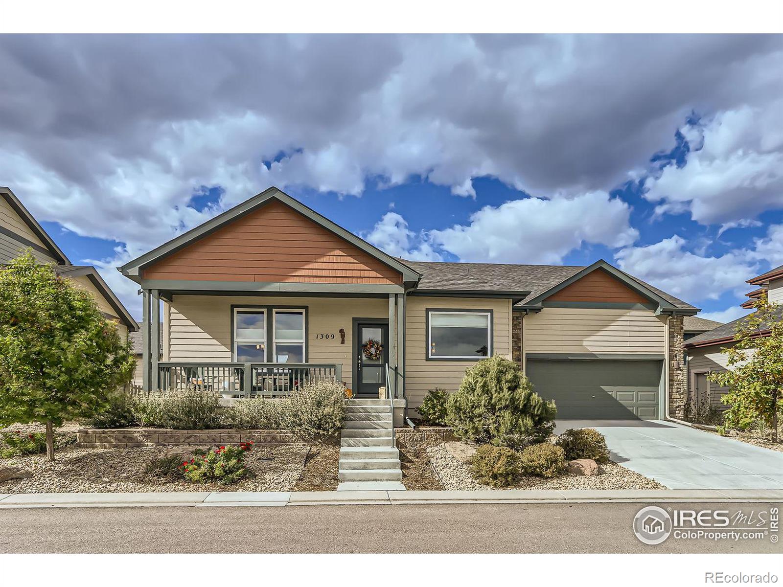 1309 Oak Court, Longmont, CO 80501, 2 Bedrooms Bedrooms, ,2 BathroomsBathrooms,Residential,For Sale,Oak,RECIR1021333
