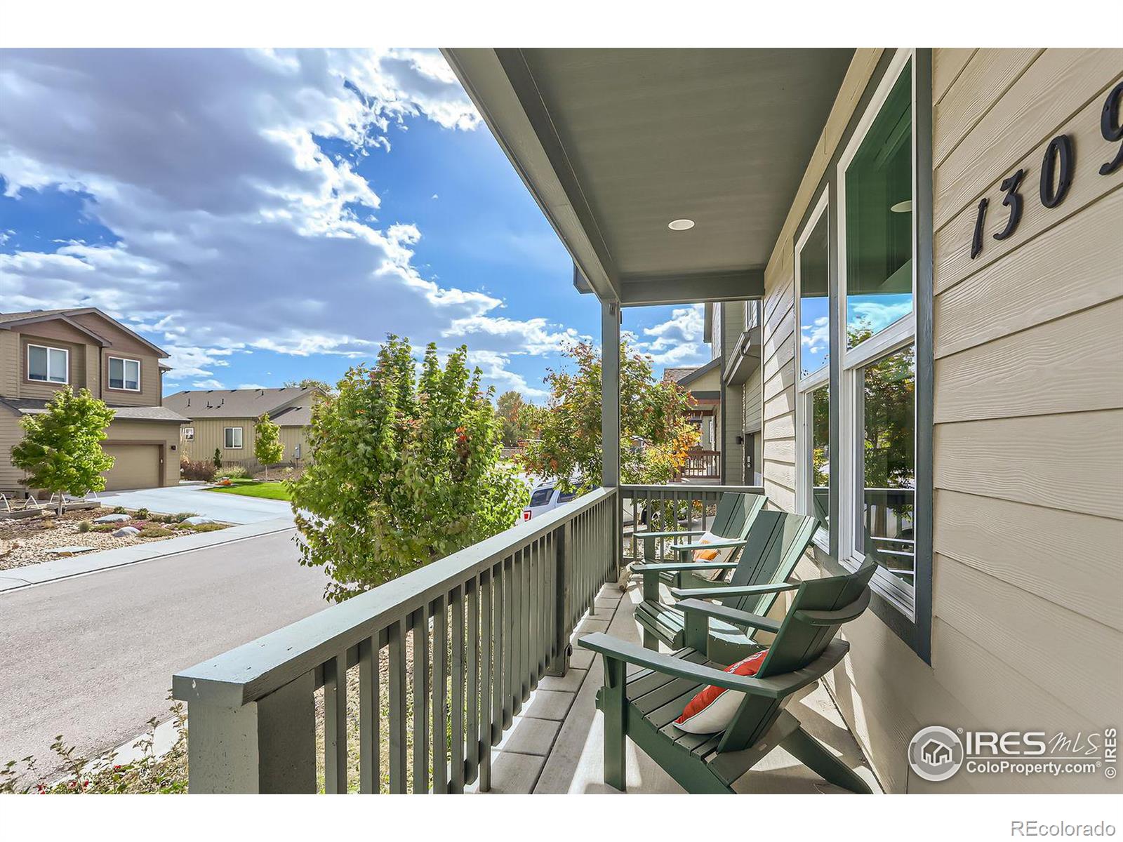 1309 Oak Court, Longmont, CO 80501, 2 Bedrooms Bedrooms, ,2 BathroomsBathrooms,Residential,For Sale,Oak,RECIR1021333