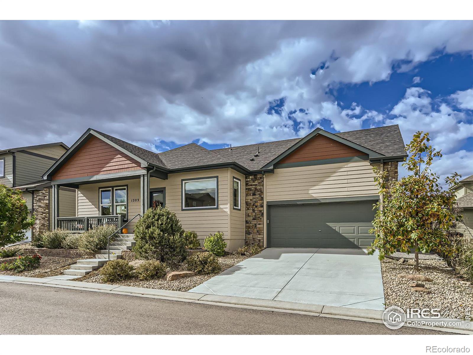 1309 Oak Court, Longmont, CO 80501, 2 Bedrooms Bedrooms, ,2 BathroomsBathrooms,Residential,For Sale,Oak,RECIR1021333