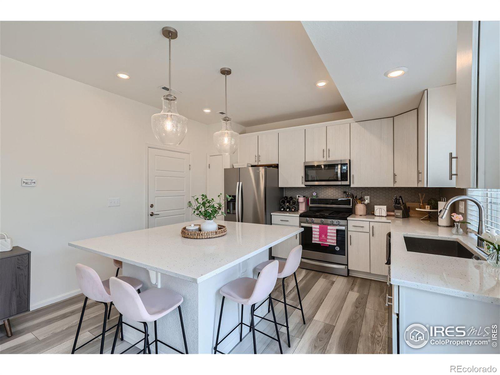 10082 Yampa Court, Commerce City, CO 80022, 3 Bedrooms Bedrooms, ,3 BathroomsBathrooms,Residential,For Sale,Yampa,RECIR1021127