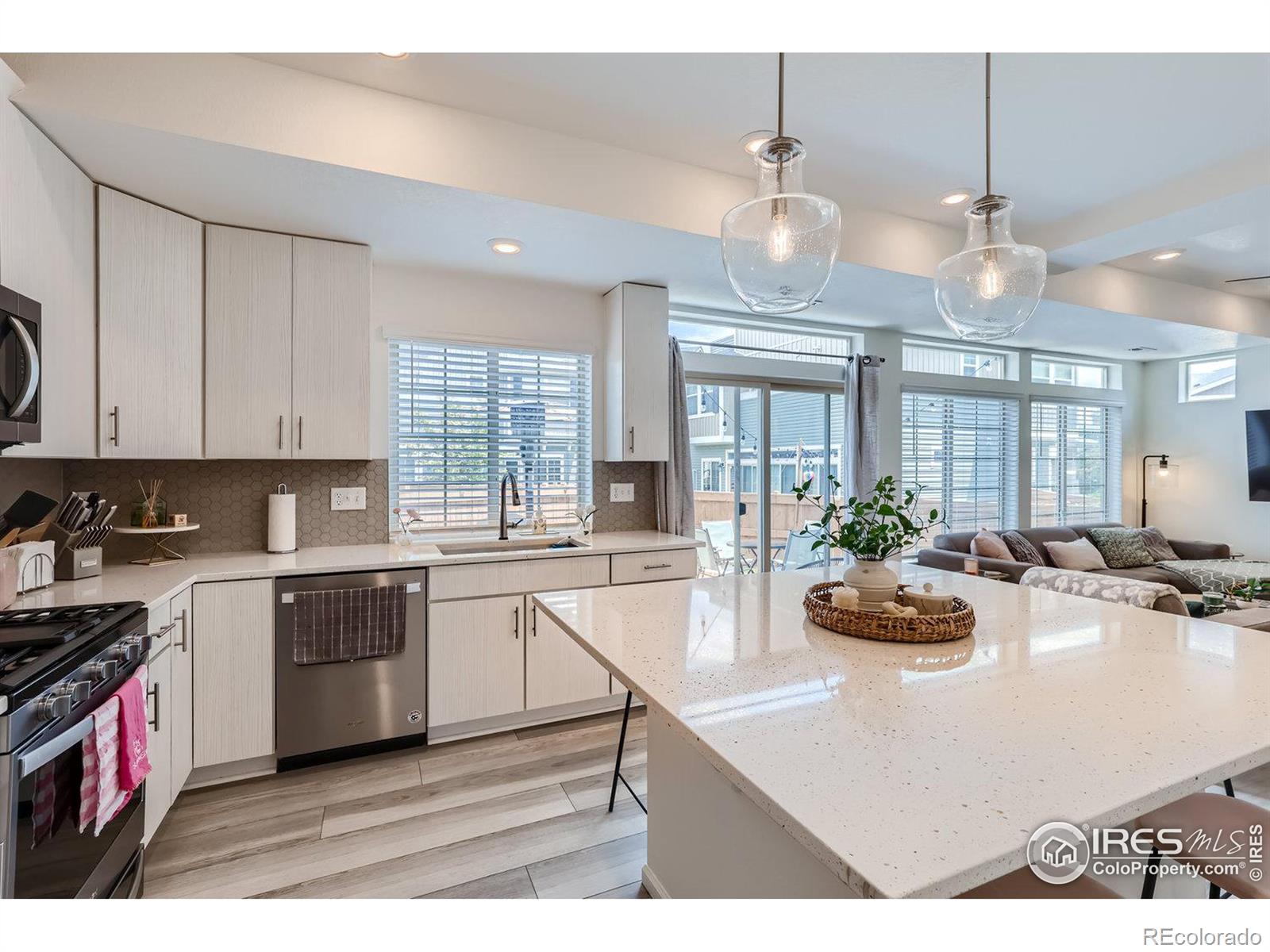 10082 Yampa Court, Commerce City, CO 80022, 3 Bedrooms Bedrooms, ,3 BathroomsBathrooms,Residential,For Sale,Yampa,RECIR1021127