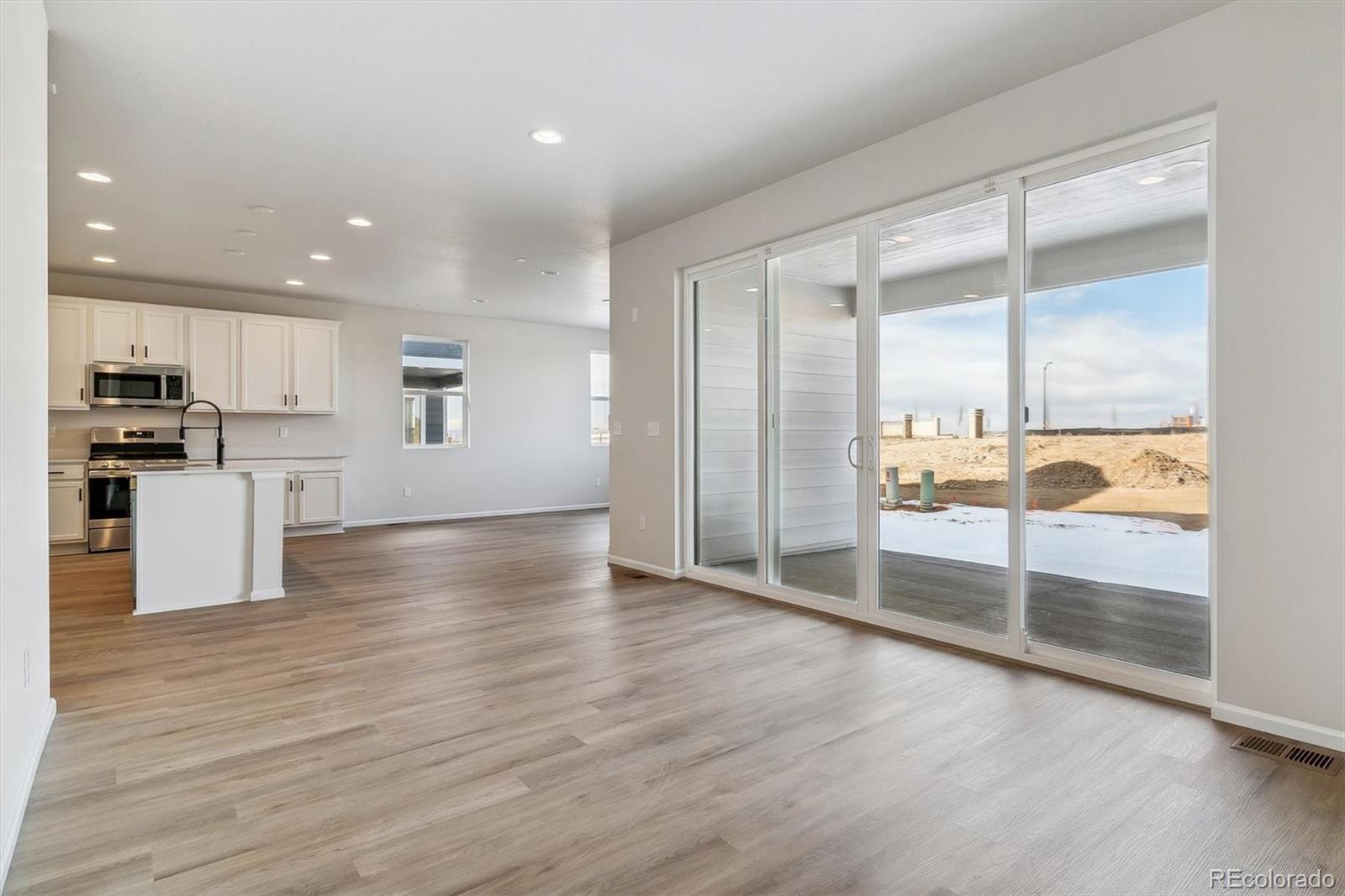 24965 41st Avenue, Aurora, CO 80019, 4 Bedrooms Bedrooms, ,2 BathroomsBathrooms,Residential,For Sale,41st,REC3832458