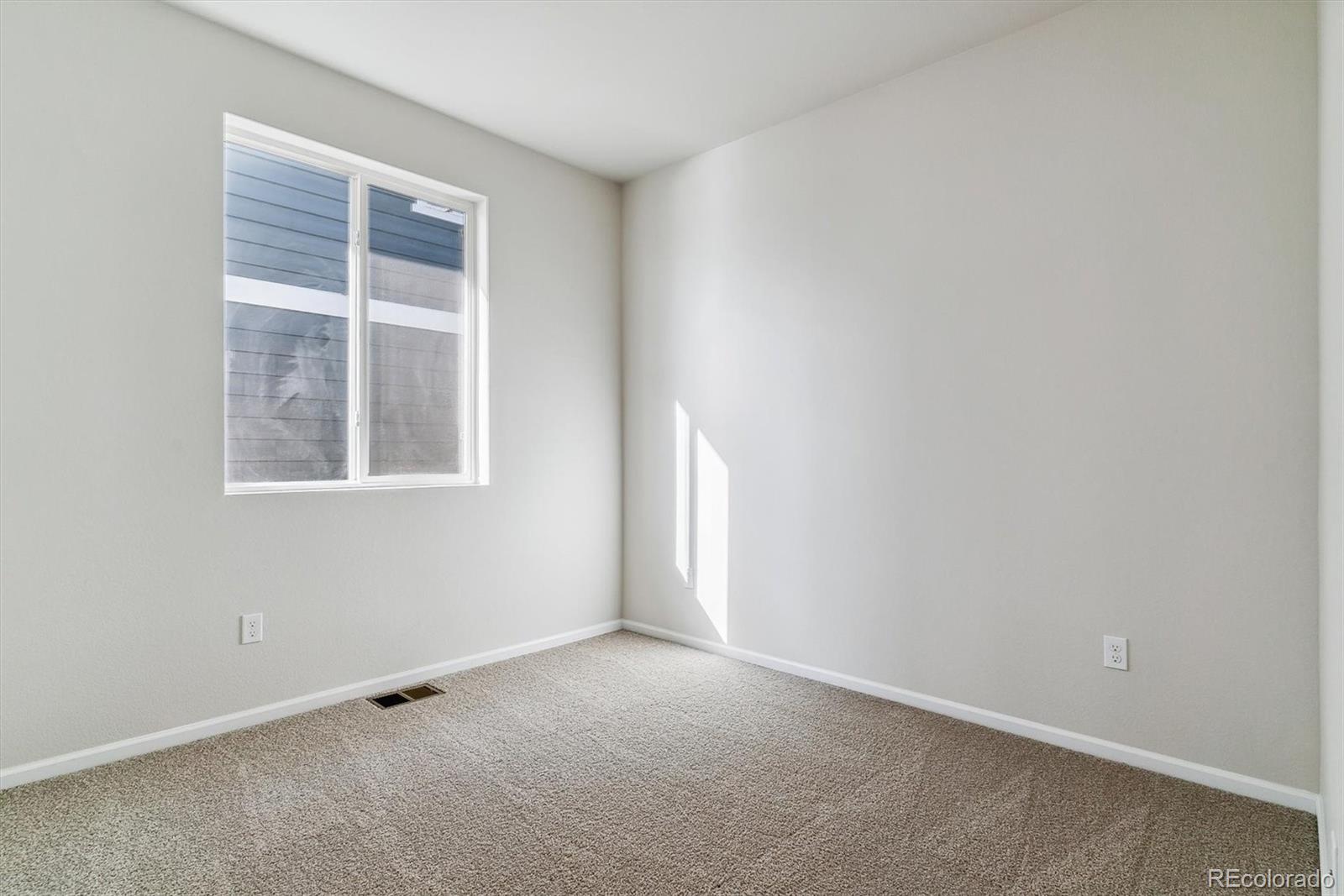 24965 41st Avenue, Aurora, CO 80019, 4 Bedrooms Bedrooms, ,2 BathroomsBathrooms,Residential,For Sale,41st,REC3832458