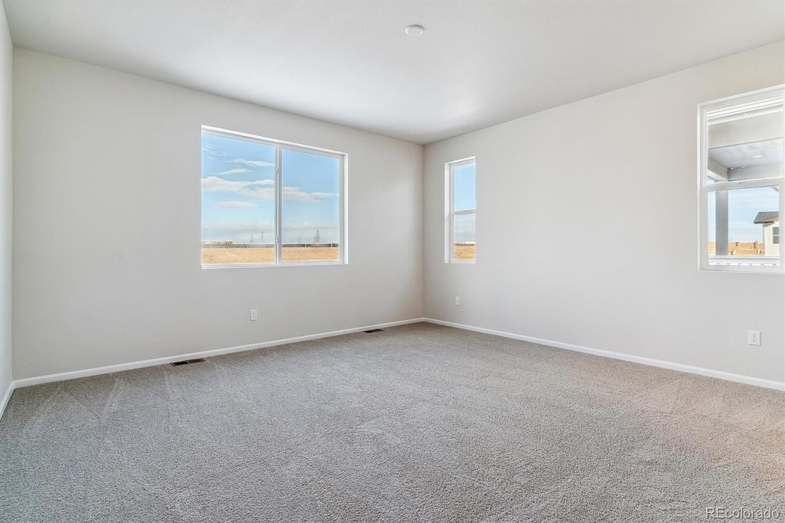 24965 41st Avenue, Aurora, CO 80019, 4 Bedrooms Bedrooms, ,2 BathroomsBathrooms,Residential,For Sale,41st,REC3832458