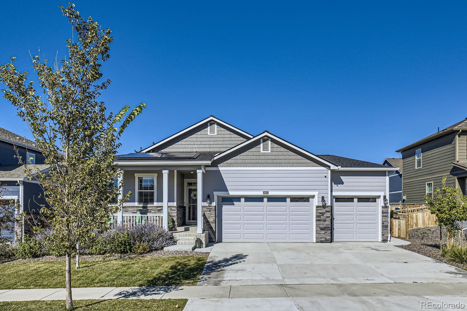 19931 61st Place, Aurora, CO 80019, 3 Bedrooms Bedrooms, ,2 BathroomsBathrooms,Residential,For Sale,61st,REC6160416