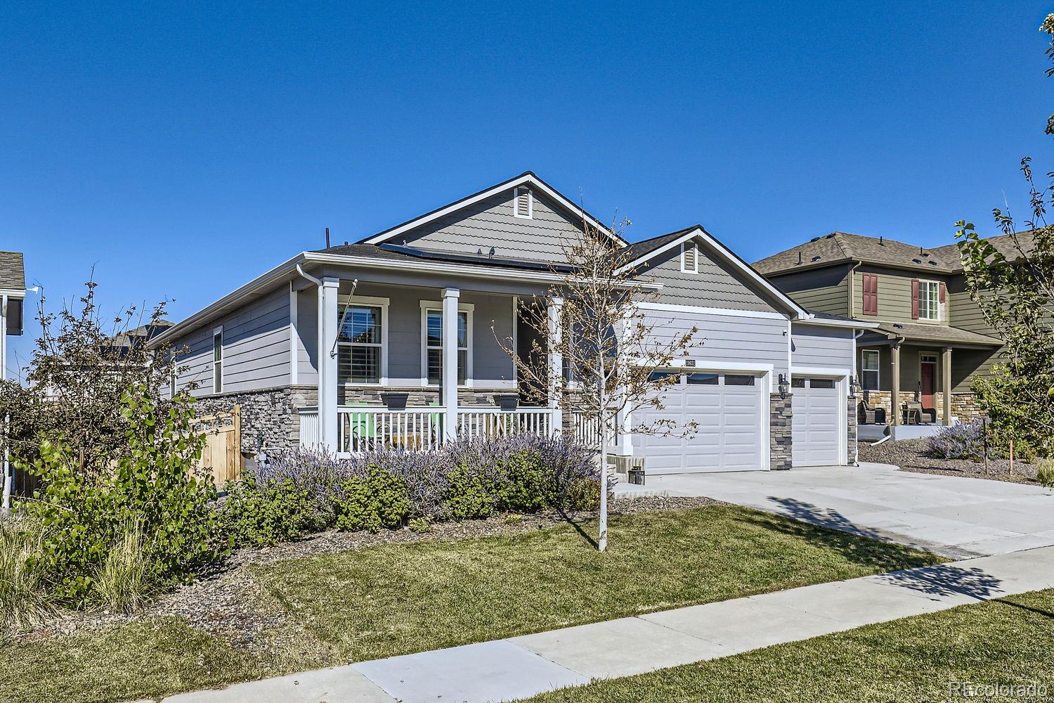 19931 61st Place, Aurora, CO 80019, 3 Bedrooms Bedrooms, ,2 BathroomsBathrooms,Residential,For Sale,61st,REC6160416