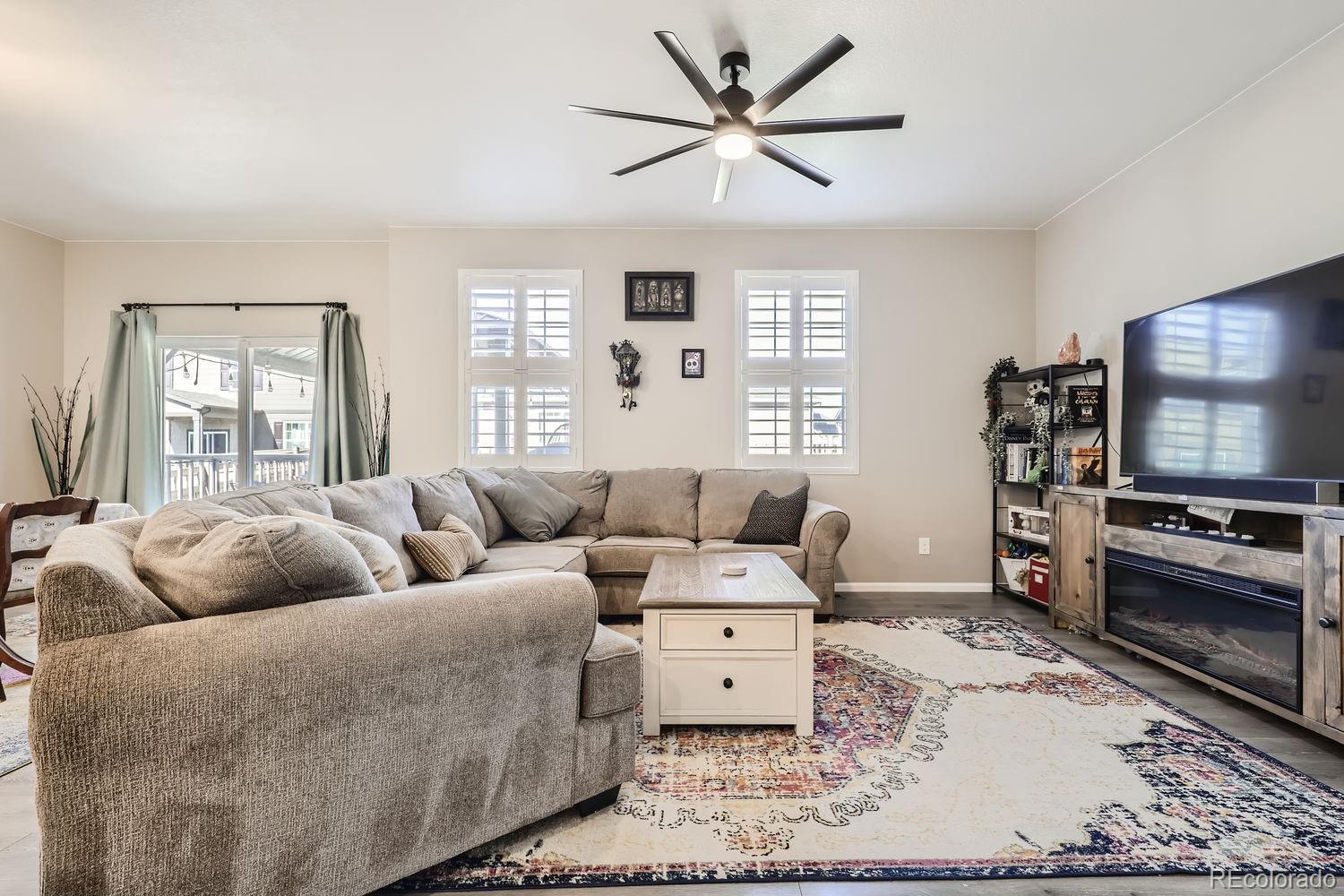 19931 61st Place, Aurora, CO 80019, 3 Bedrooms Bedrooms, ,2 BathroomsBathrooms,Residential,For Sale,61st,REC6160416