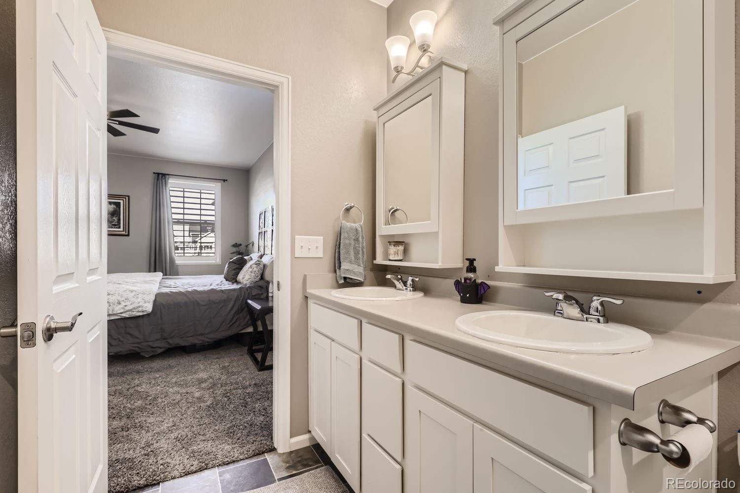 19931 61st Place, Aurora, CO 80019, 3 Bedrooms Bedrooms, ,2 BathroomsBathrooms,Residential,For Sale,61st,REC6160416