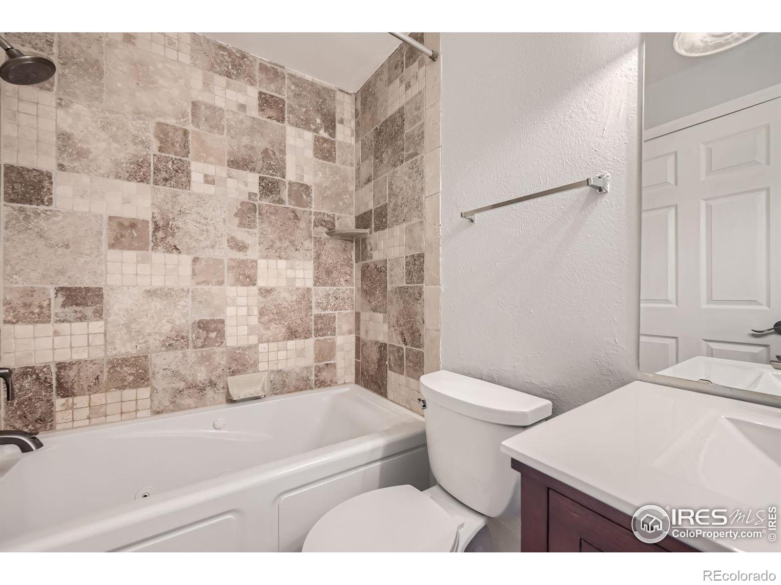695 Manhattan Drive #101, Boulder, CO 80303, 2 Bedrooms Bedrooms, ,2 BathroomsBathrooms,Residential,For Sale,Manhattan,RECIR1020501