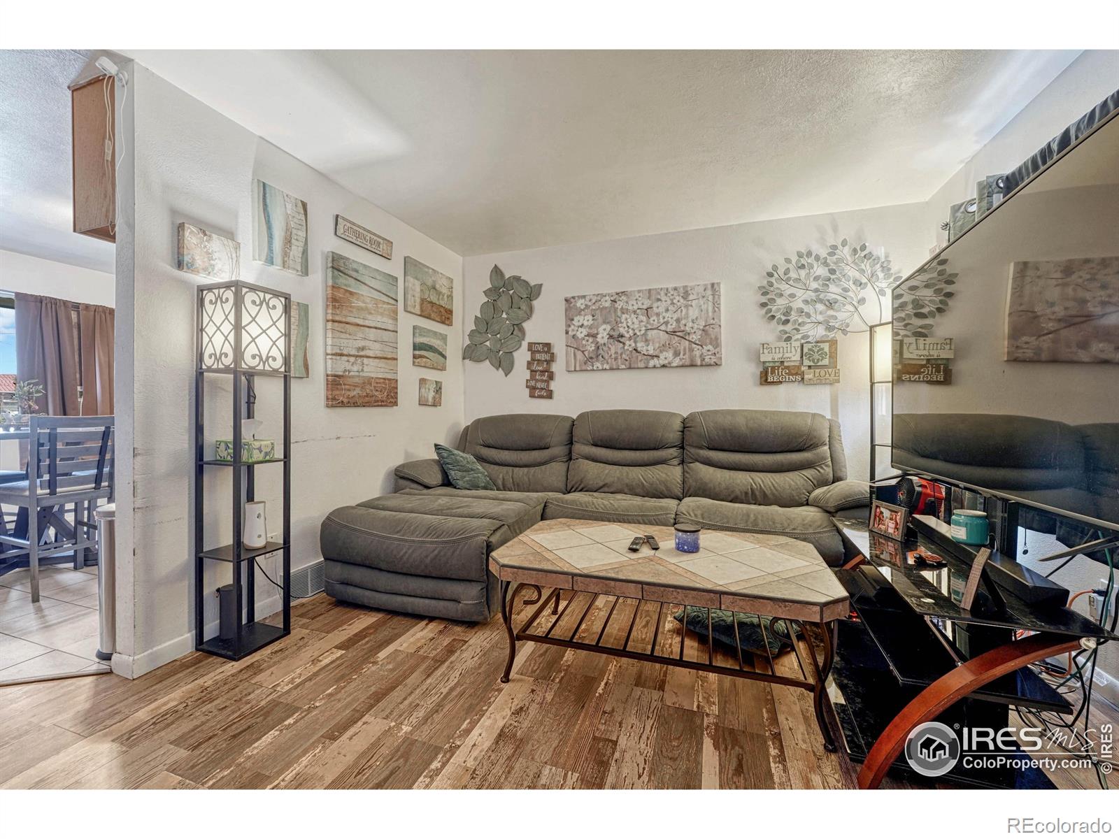 122 12th Avenue, Greeley, CO 80631, 4 Bedrooms Bedrooms, ,2 BathroomsBathrooms,Residential,For Sale,12th,RECIR1021499