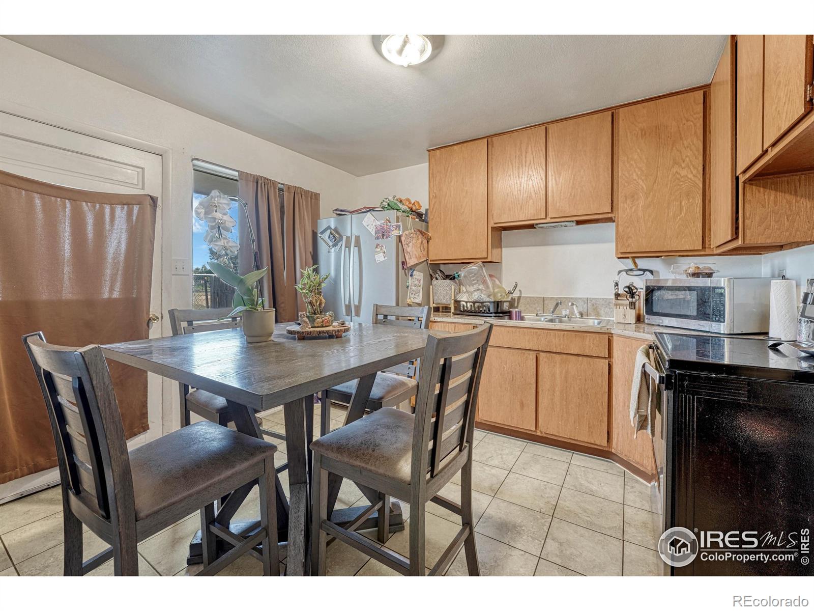 122 12th Avenue, Greeley, CO 80631, 4 Bedrooms Bedrooms, ,2 BathroomsBathrooms,Residential,For Sale,12th,RECIR1021499