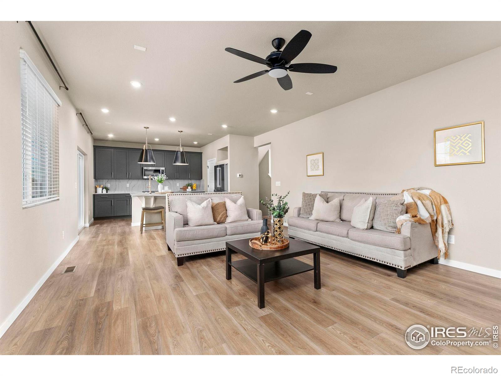 4455 Picadilly Court, Aurora, CO 80019, 5 Bedrooms Bedrooms, ,3 BathroomsBathrooms,Residential,For Sale,Picadilly,RECIR1021472