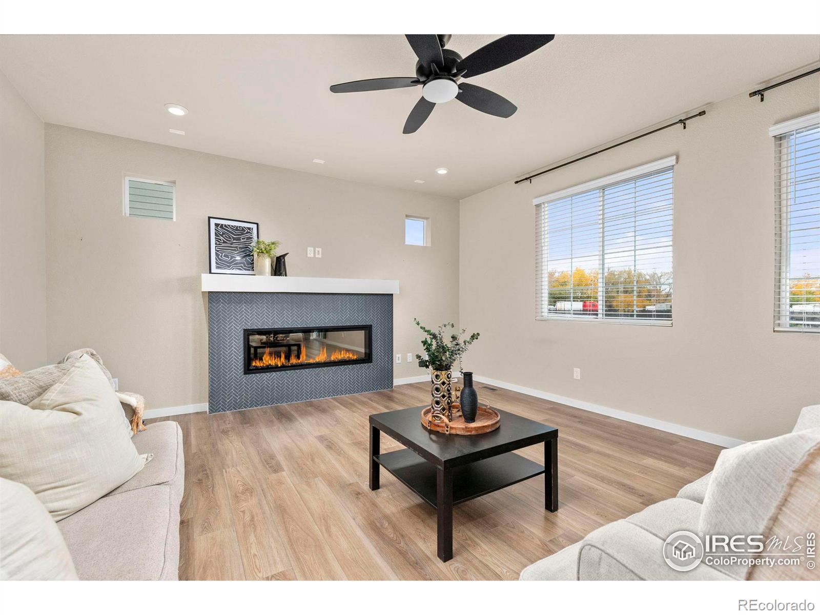 4455 Picadilly Court, Aurora, CO 80019, 5 Bedrooms Bedrooms, ,3 BathroomsBathrooms,Residential,For Sale,Picadilly,RECIR1021472