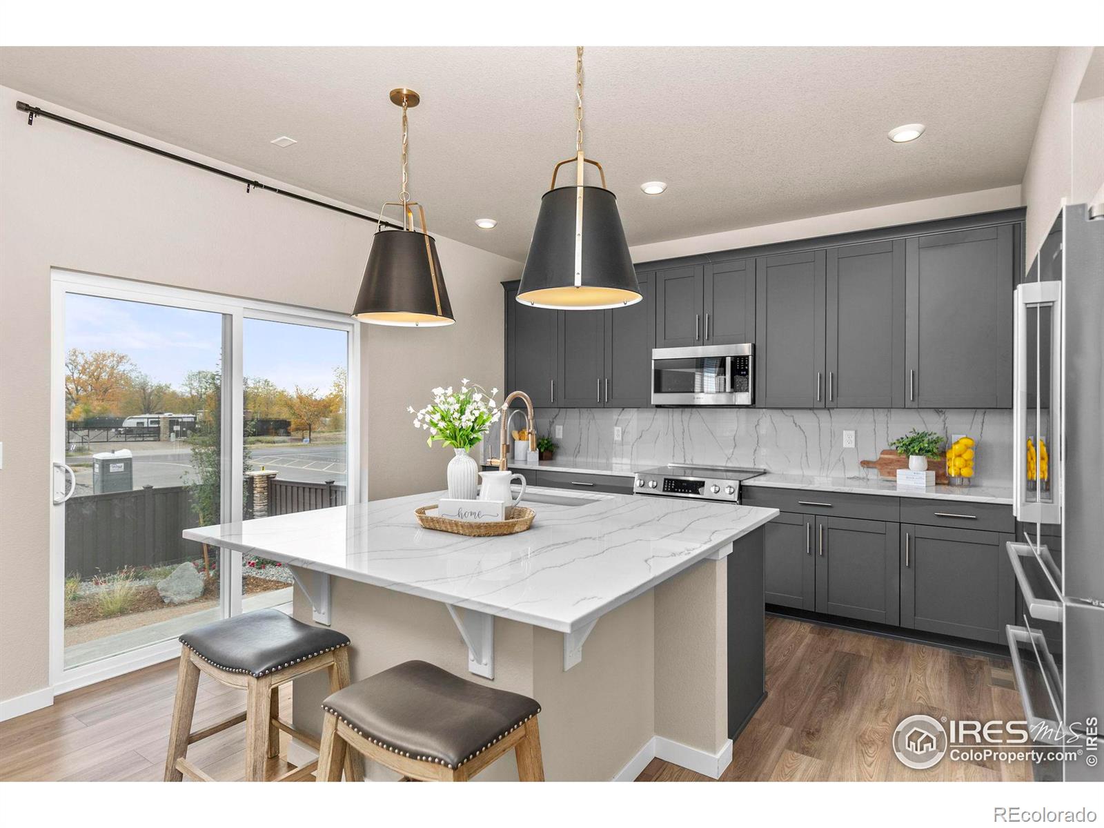 4455 Picadilly Court, Aurora, CO 80019, 5 Bedrooms Bedrooms, ,3 BathroomsBathrooms,Residential,For Sale,Picadilly,RECIR1021472