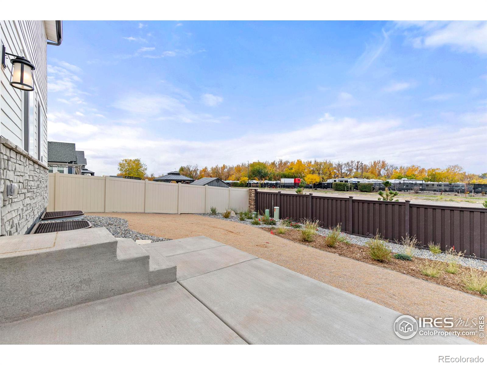 4455 Picadilly Court, Aurora, CO 80019, 5 Bedrooms Bedrooms, ,3 BathroomsBathrooms,Residential,For Sale,Picadilly,RECIR1021472