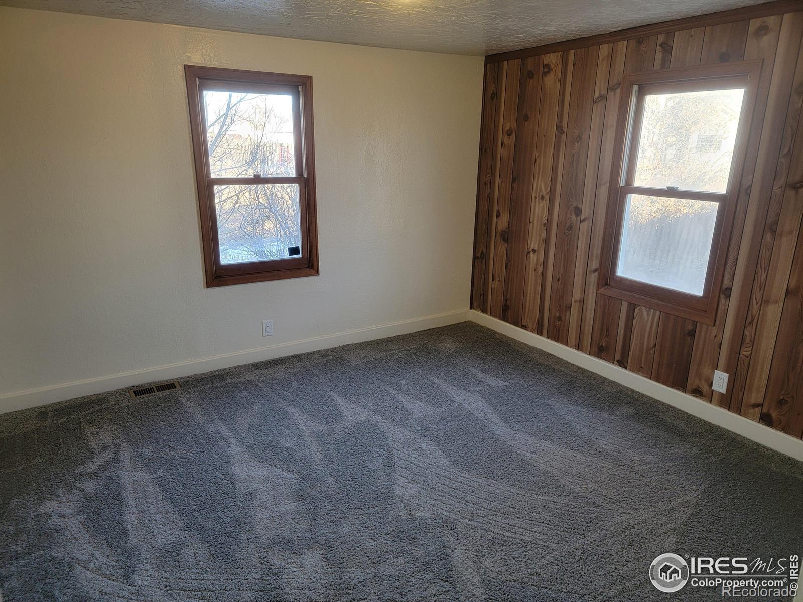 403 21st Avenue, Greeley, CO 80631, 3 Bedrooms Bedrooms, ,2 BathroomsBathrooms,Residential,For Sale,21st,RECIR1021509