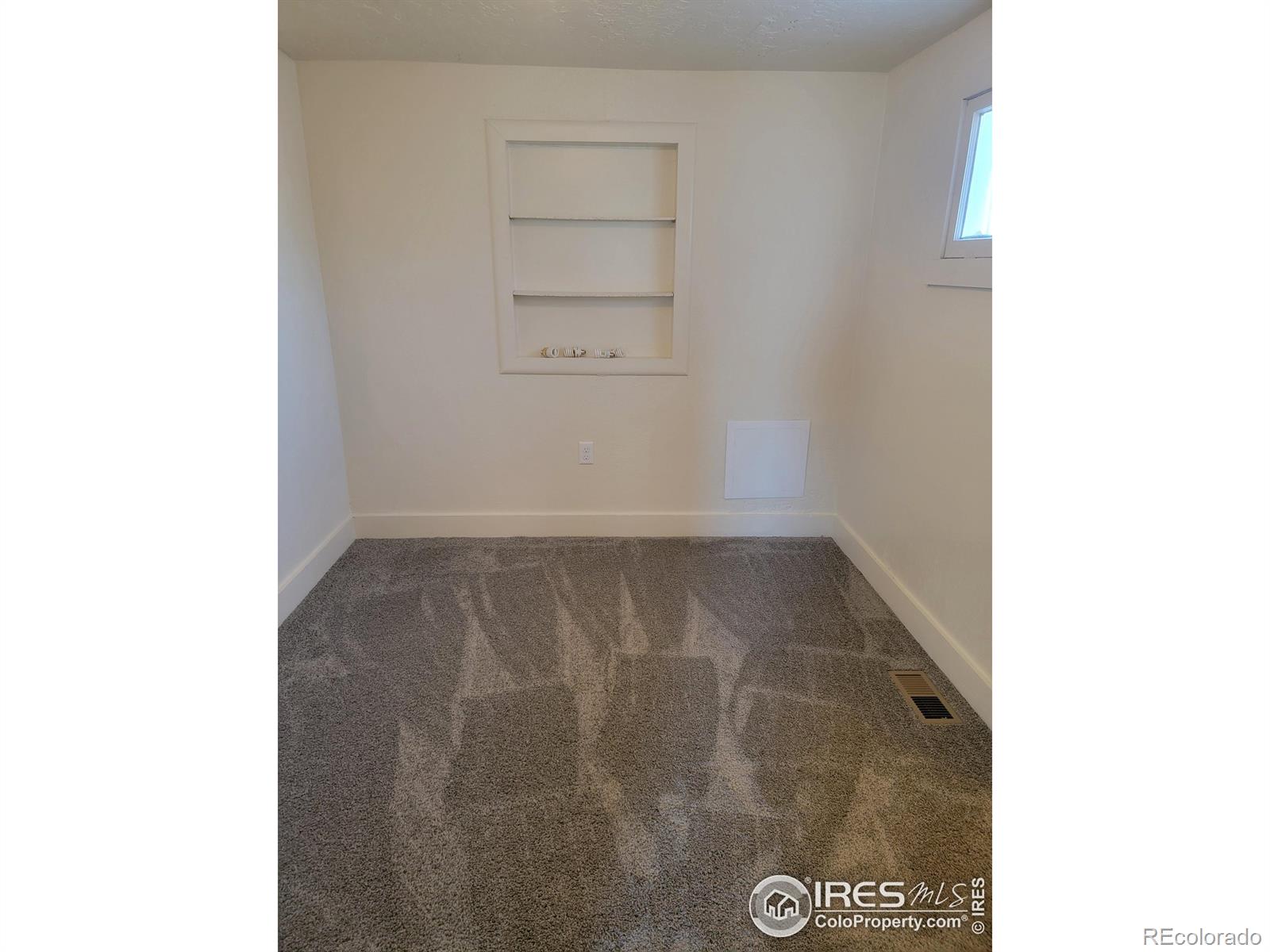 403 21st Avenue, Greeley, CO 80631, 3 Bedrooms Bedrooms, ,2 BathroomsBathrooms,Residential,For Sale,21st,RECIR1021509