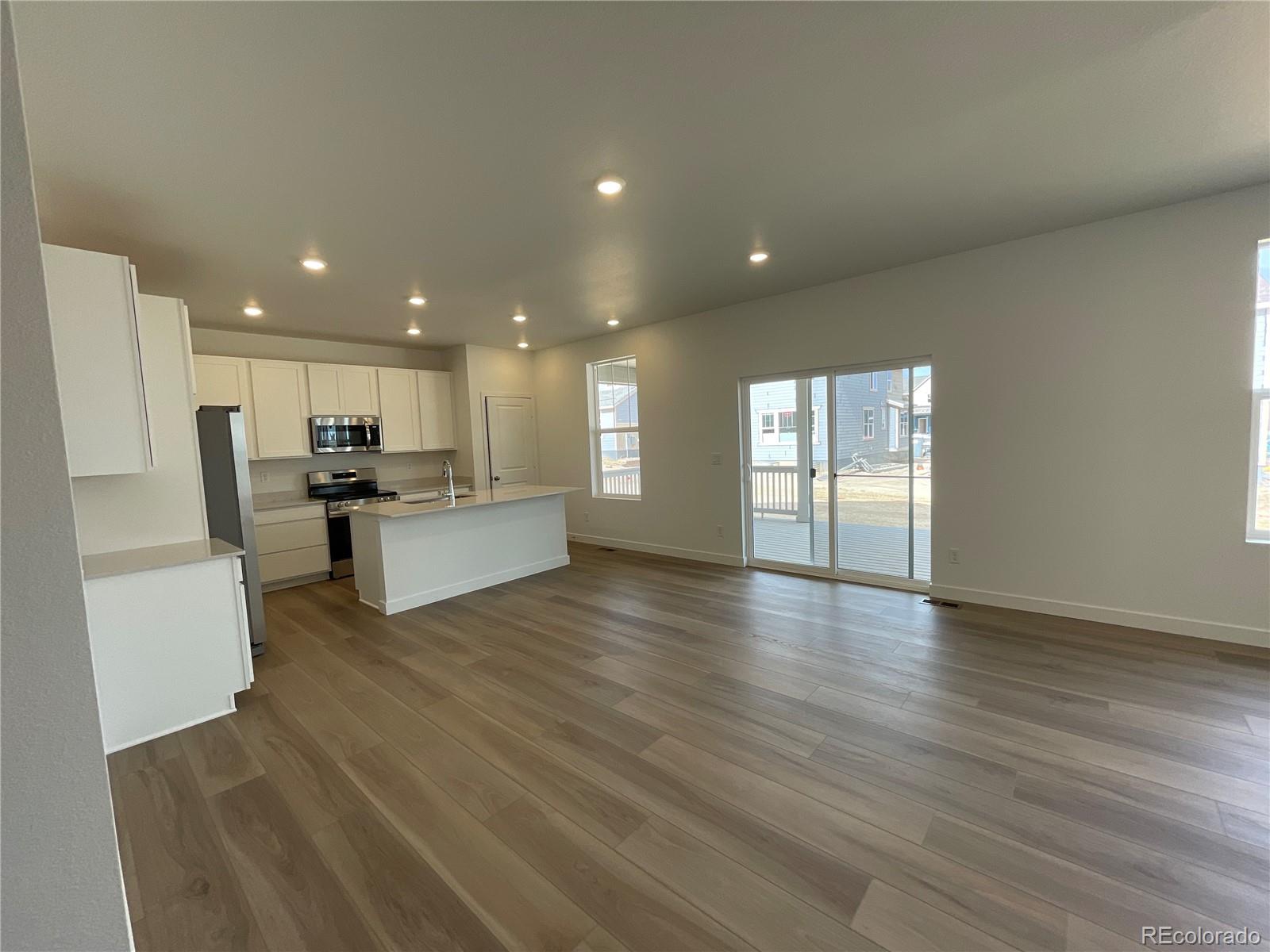 5525 Wisteria Avenue, Firestone, CO 80504, 5 Bedrooms Bedrooms, ,5 BathroomsBathrooms,Residential,For Sale,Wisteria,REC2393269