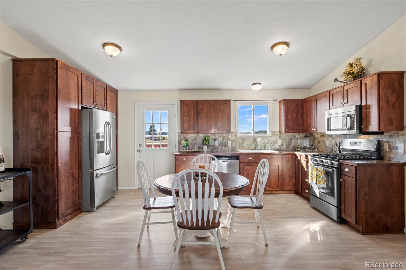 7253 Shenandoah Drive, Elizabeth, CO 80107, 3 Bedrooms Bedrooms, ,2 BathroomsBathrooms,Residential,For Sale,Shenandoah,REC5635041