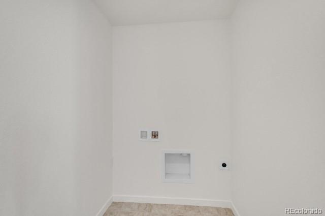 164 Uriah Street, Aurora, CO 80018, 4 Bedrooms Bedrooms, ,3 BathroomsBathrooms,Residential,For Sale,Uriah,REC8643008