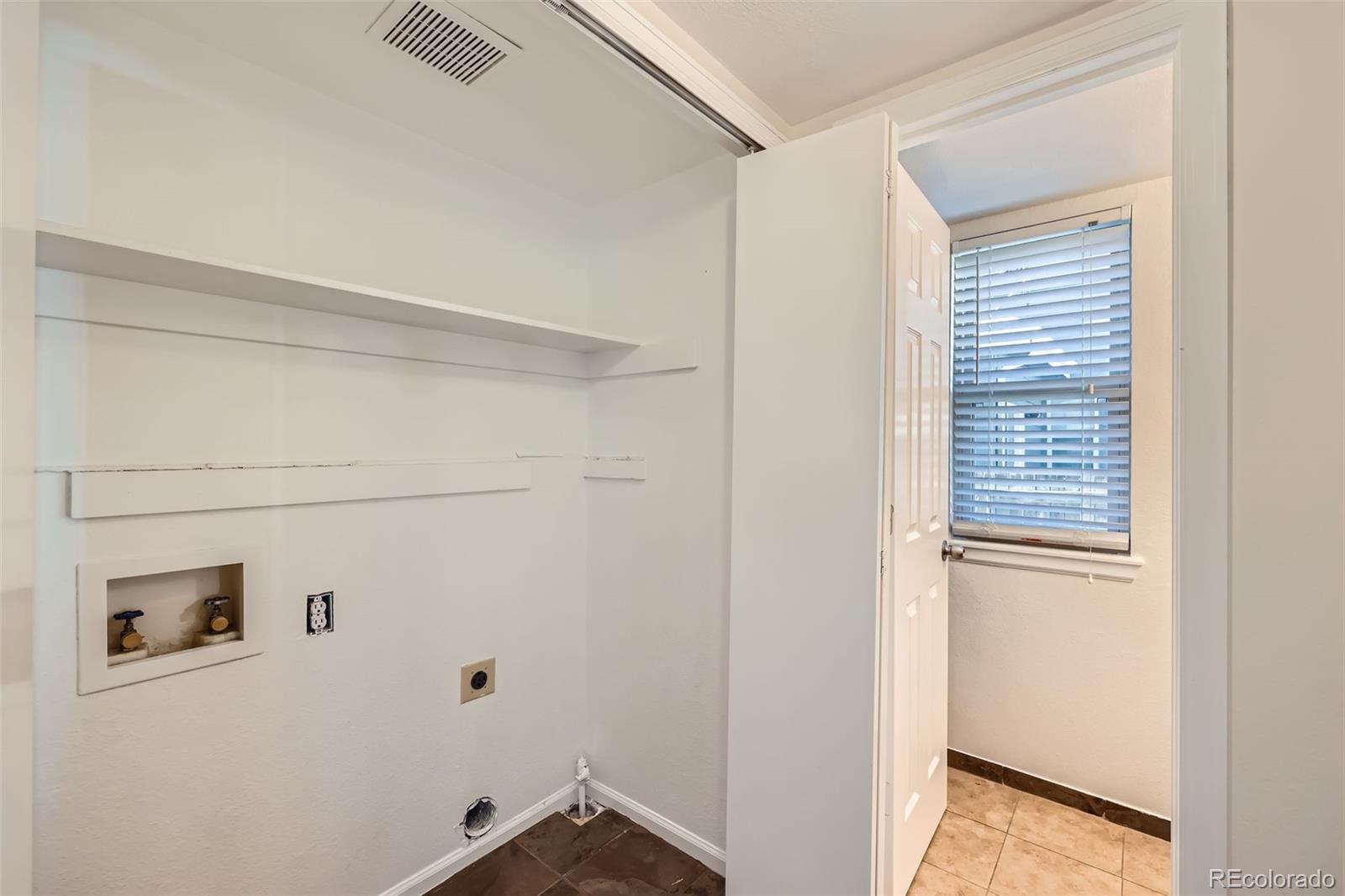 5181 Devon Avenue, Castle Rock, CO 80104, 4 Bedrooms Bedrooms, ,3 BathroomsBathrooms,Residential,For Sale,Devon,REC2210080