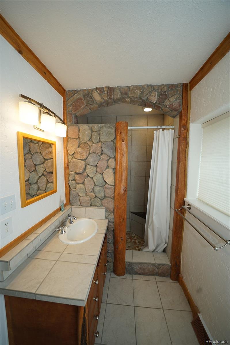 620 Main Street #204, Fairplay, CO 80440, 2 Bedrooms Bedrooms, ,1 BathroomBathrooms,Rental,For Rent,Main,REC6164333